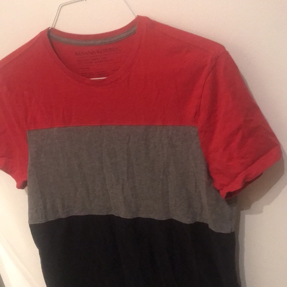 Banana Republic 3 tone Ultra Soft Wash tee red, grey and dark blue - Picture 3 of 3